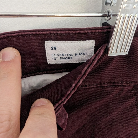 GAP Burgundy Essential Khaki 10" Shorts (Size 29) - Picture 4 of 8